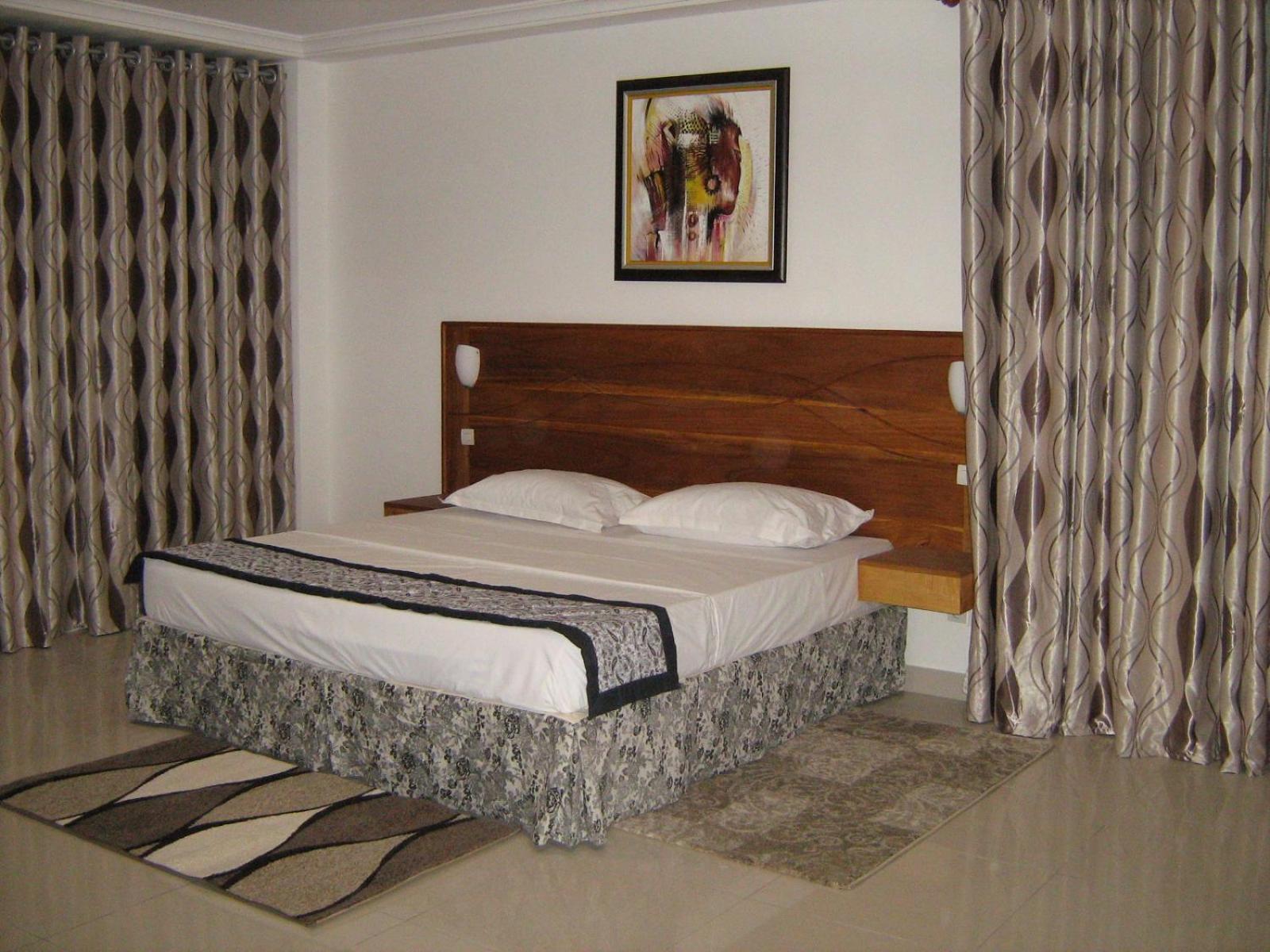 Rosalie'S Suites Ломе Экстерьер фото