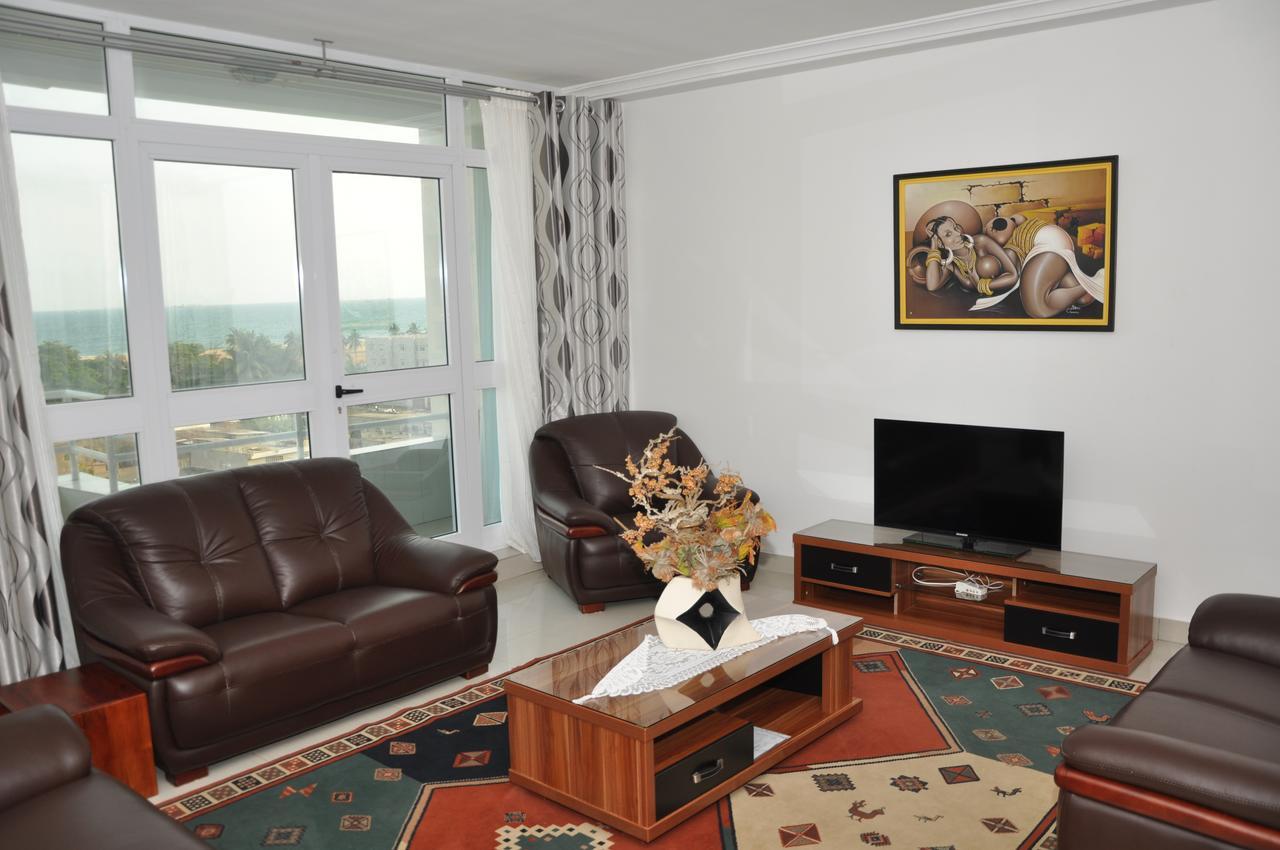 Rosalie'S Suites Ломе Экстерьер фото