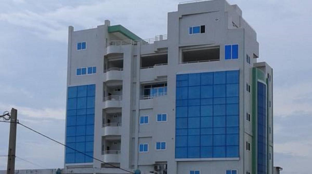 Rosalie'S Suites Ломе Экстерьер фото